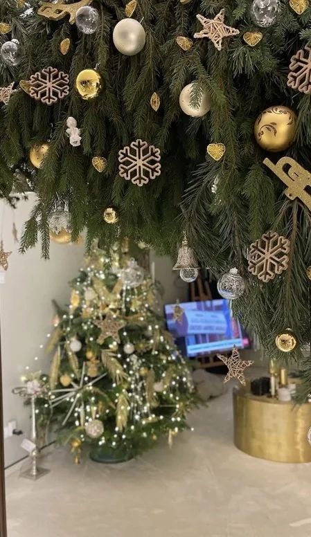 Decor floral pentru eveniment: aranjamente de masa si accente verzi